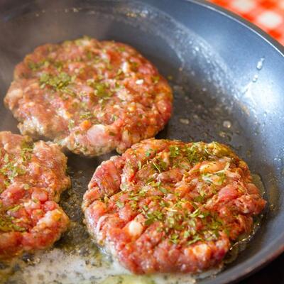 Forma na hamburgery s rukojetí v krabičce, průměr 12cm