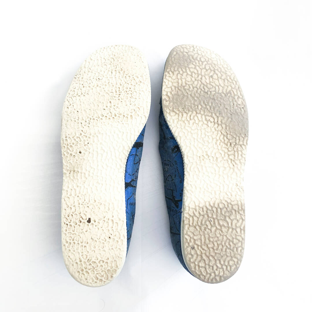 čištění obuvi nano houbičkou