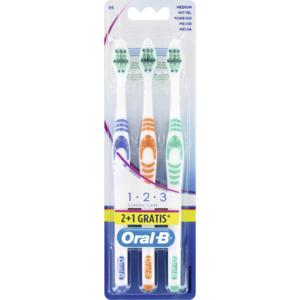 Oral-B Classic Care střední 2+1 zdarma